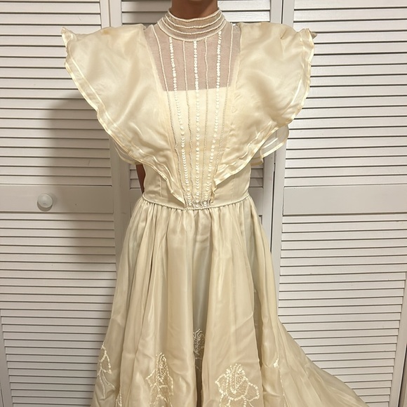 Vintage Cream Beaded Silk Wedding / Engagement Dress size small custom made - Picture 3 of 17
